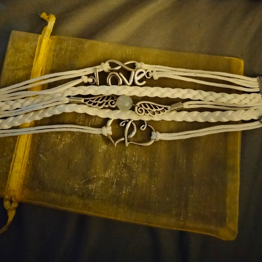 Bracelet